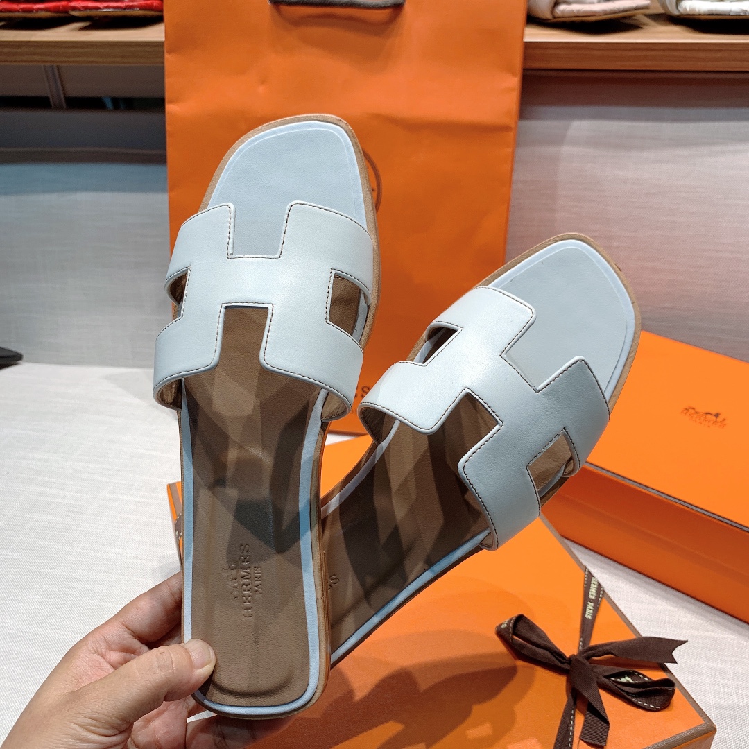 Hermès Oran Sandal - Image 2