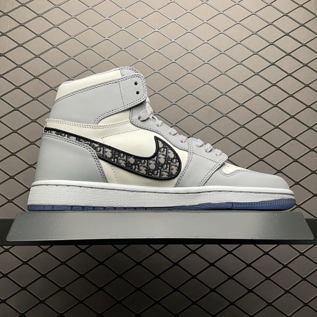 Dior × Air Jordan 1 - Image 2