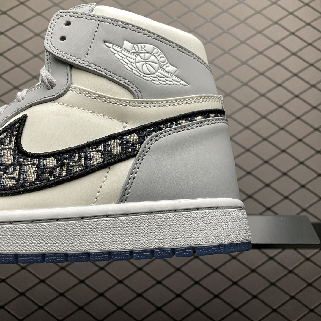 Dior × Air Jordan 1 - Image 9