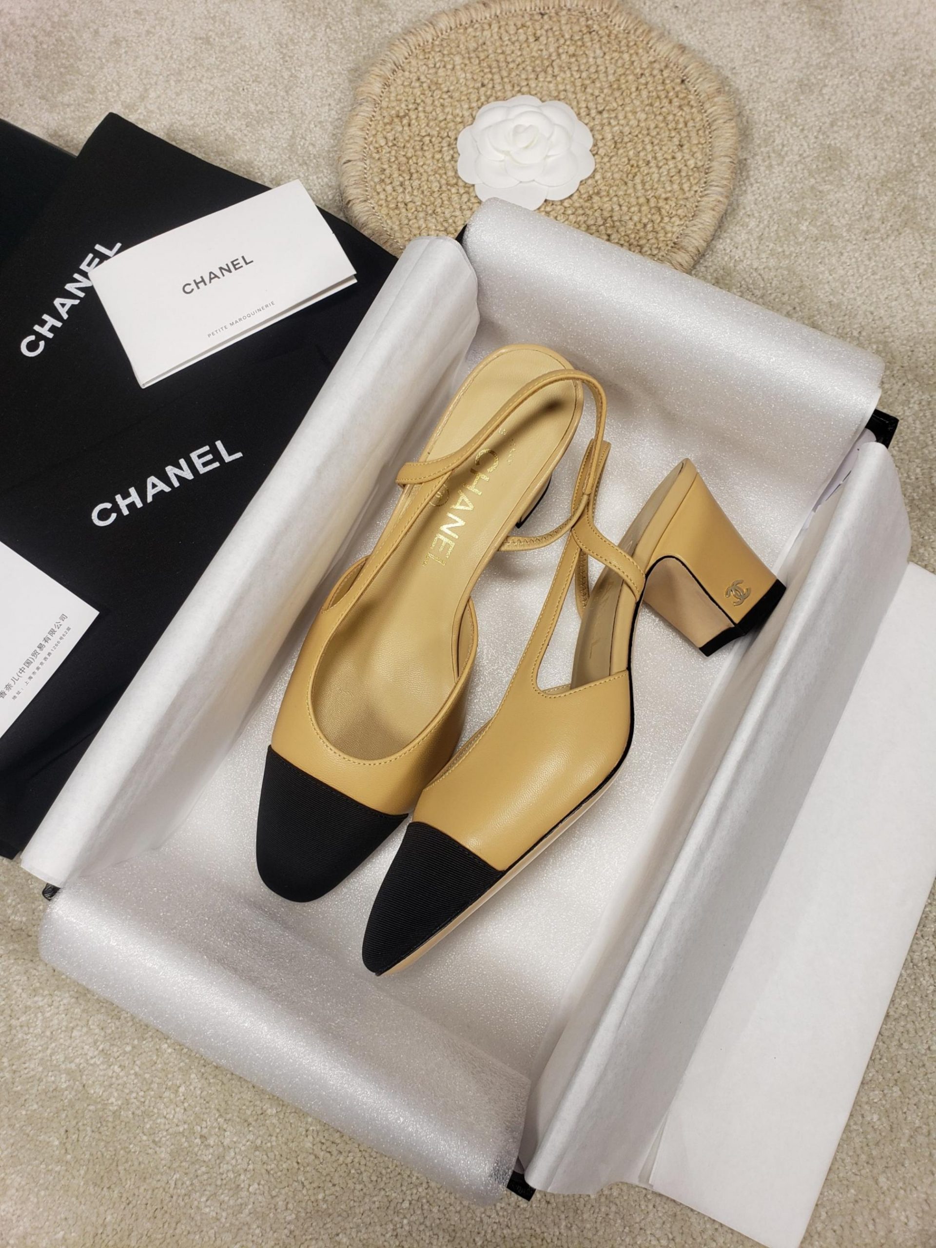 CHANEL FLATS 41 - Image 2