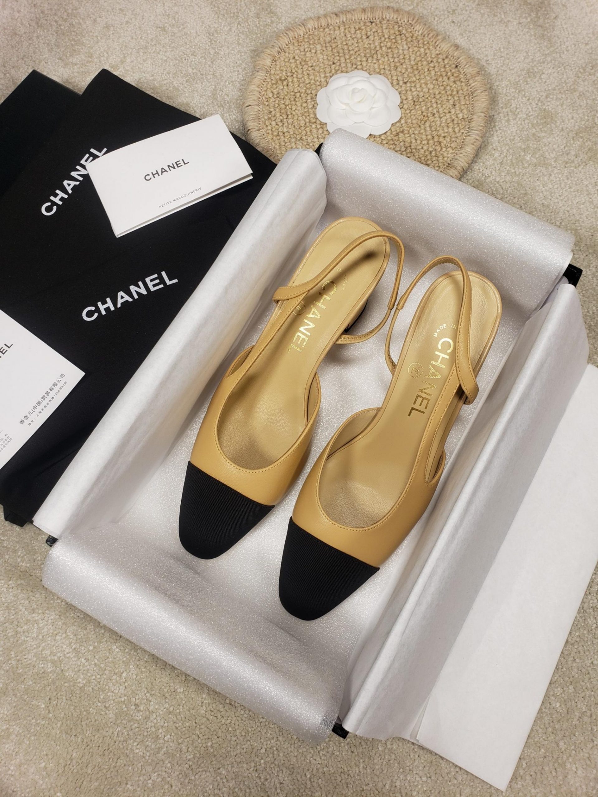 CHANEL FLATS 41