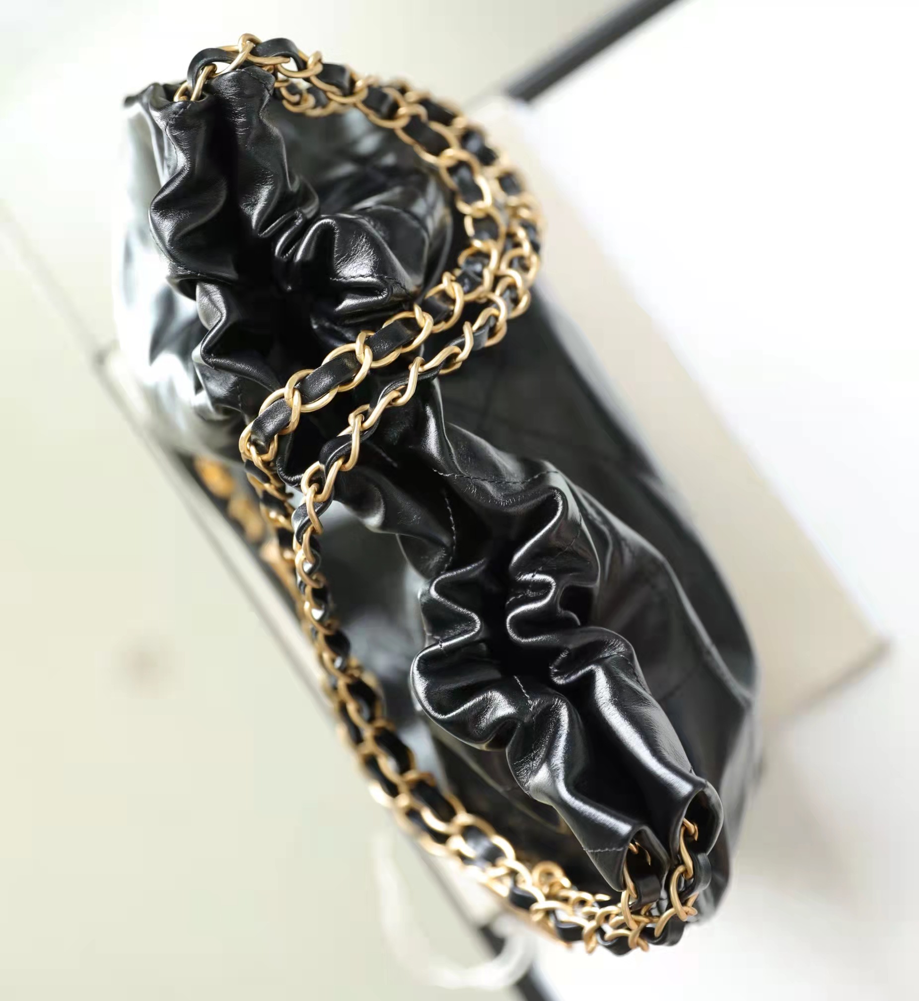 Chanel 22 Medium - Image 11