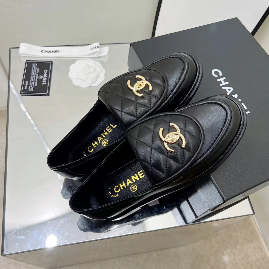 Chanel CC Classic Loafers - Image 4