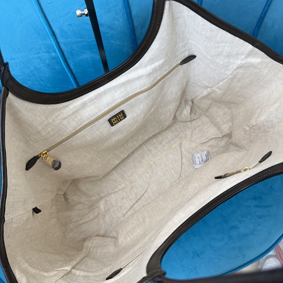 Lvy Leather bag - Image 8