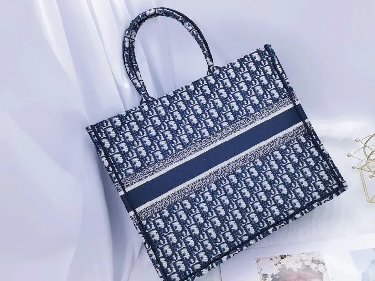 Dior Book Tote – Large - Image 5