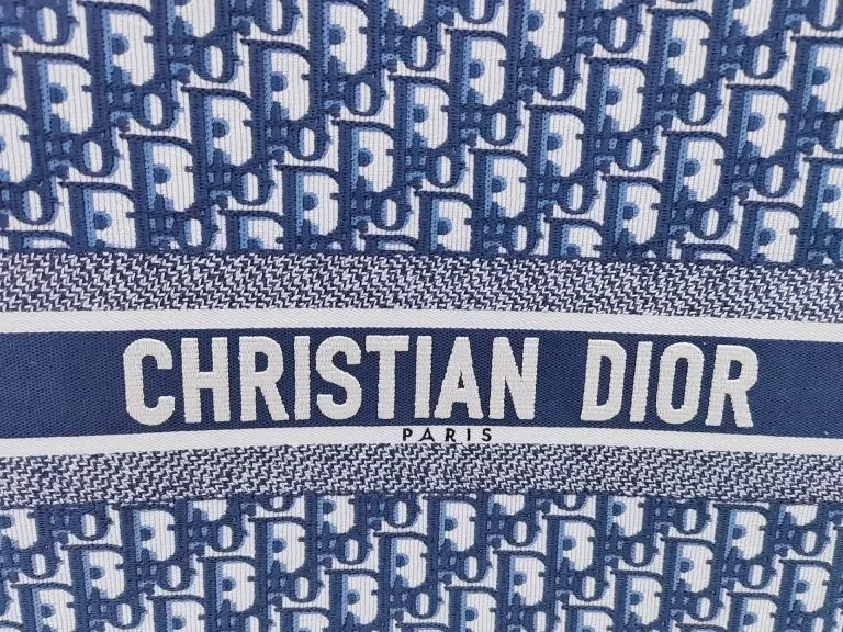 Dior Book Tote – Large - Image 4