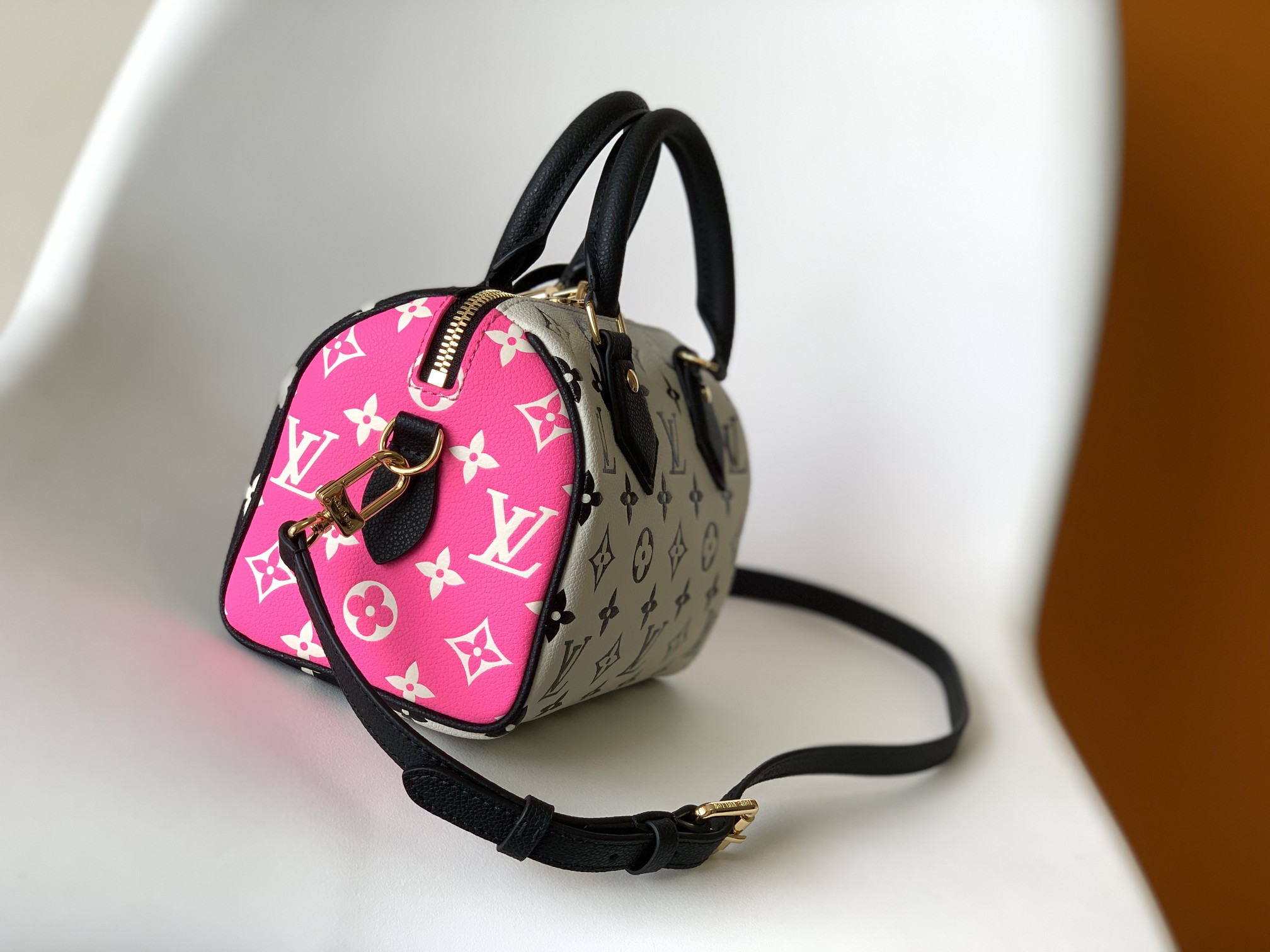 Monochrome Luxe Speedy Pillow Bag - Image 2