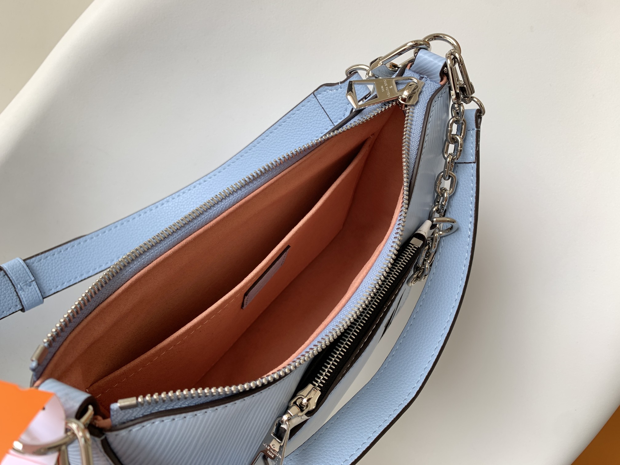 Luxury Blue Signature Handbag – Exclusive Edition M59488 - Image 6