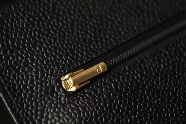 CHANEL WALLET ON CHAIN - Image 4