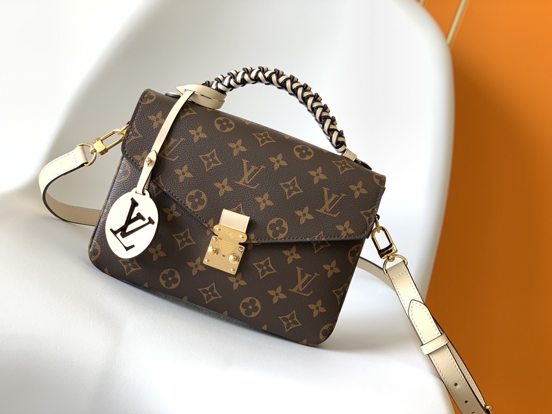 Elegant Burgundy Quilted Flap Shoulder Bag – Premium Designer Style Crossbody Bag for Women