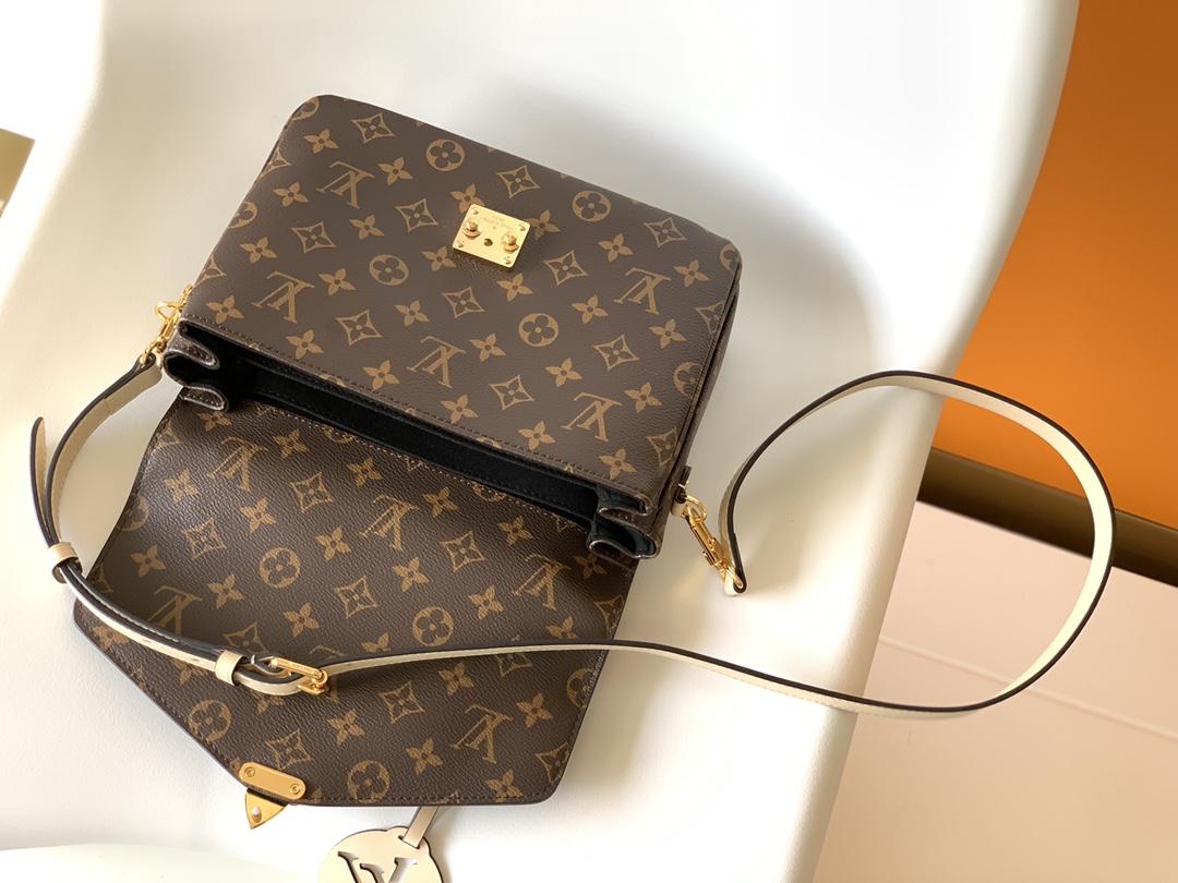 Elegant Burgundy Quilted Flap Shoulder Bag – Premium Designer Style Crossbody Bag for Women - Image 4