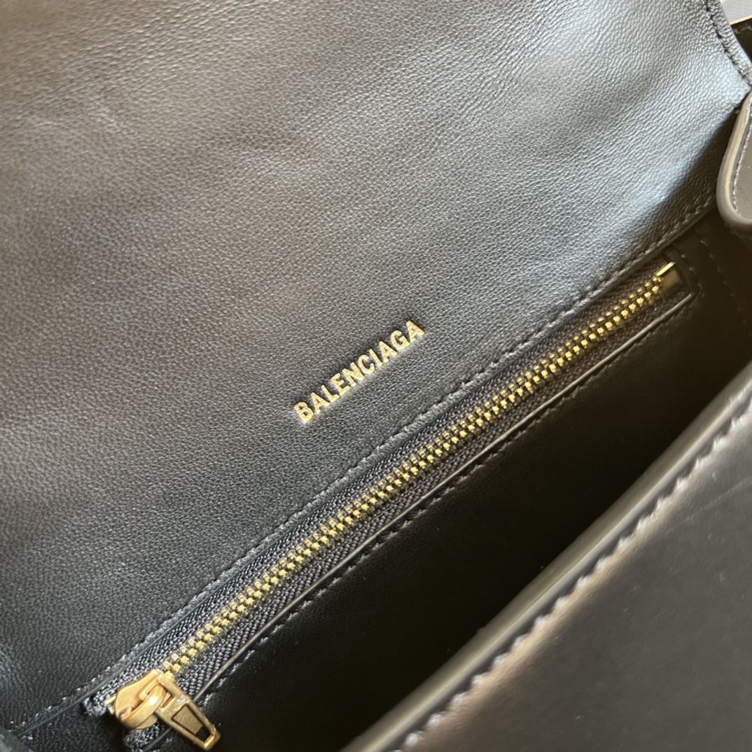 Luxury Fusion: Balenciaga × Gucci Limited Edition Drop - Image 7