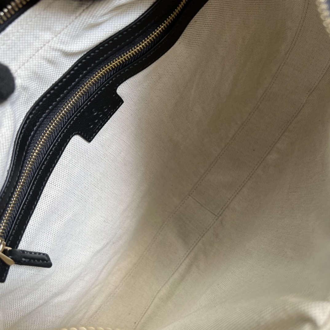 Gucci Attache Luxe Grande Shoulder Bag - Image 5