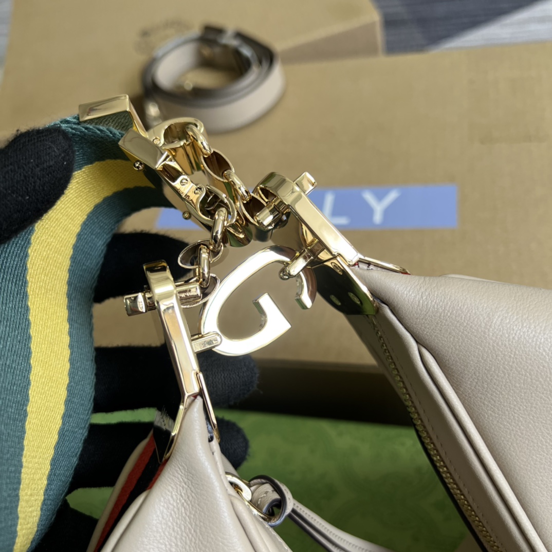 Gucci Attache Luxe Shoulder Bag - Image 9