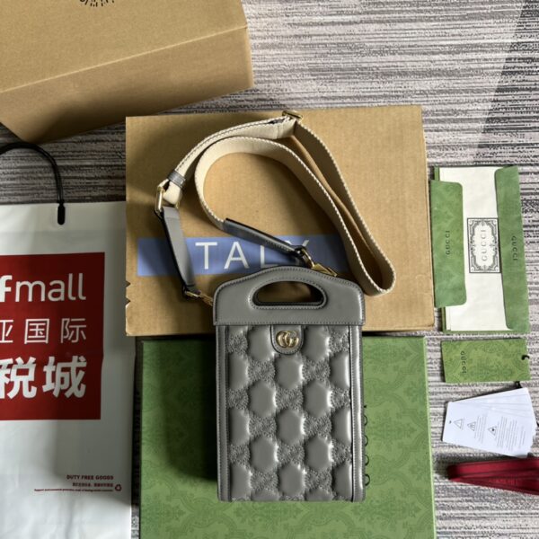 Matelassé Quilted Leather Shoulder Bag UM8HG 1046 – Elegant Luxury Style Handbag
