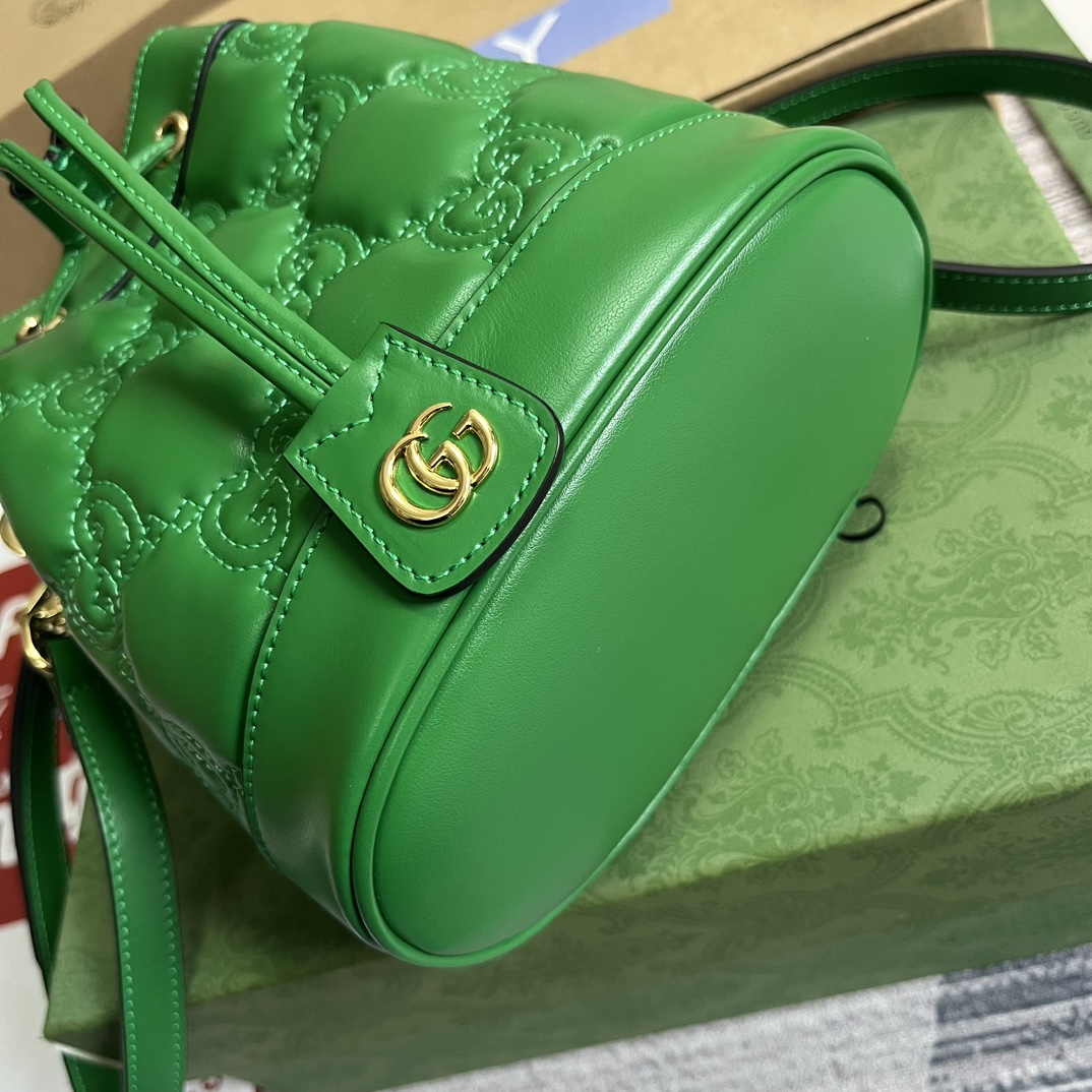 Elegant Quilted Leather Mini Bucket Bag for Women – Premium Designer Style - Image 5