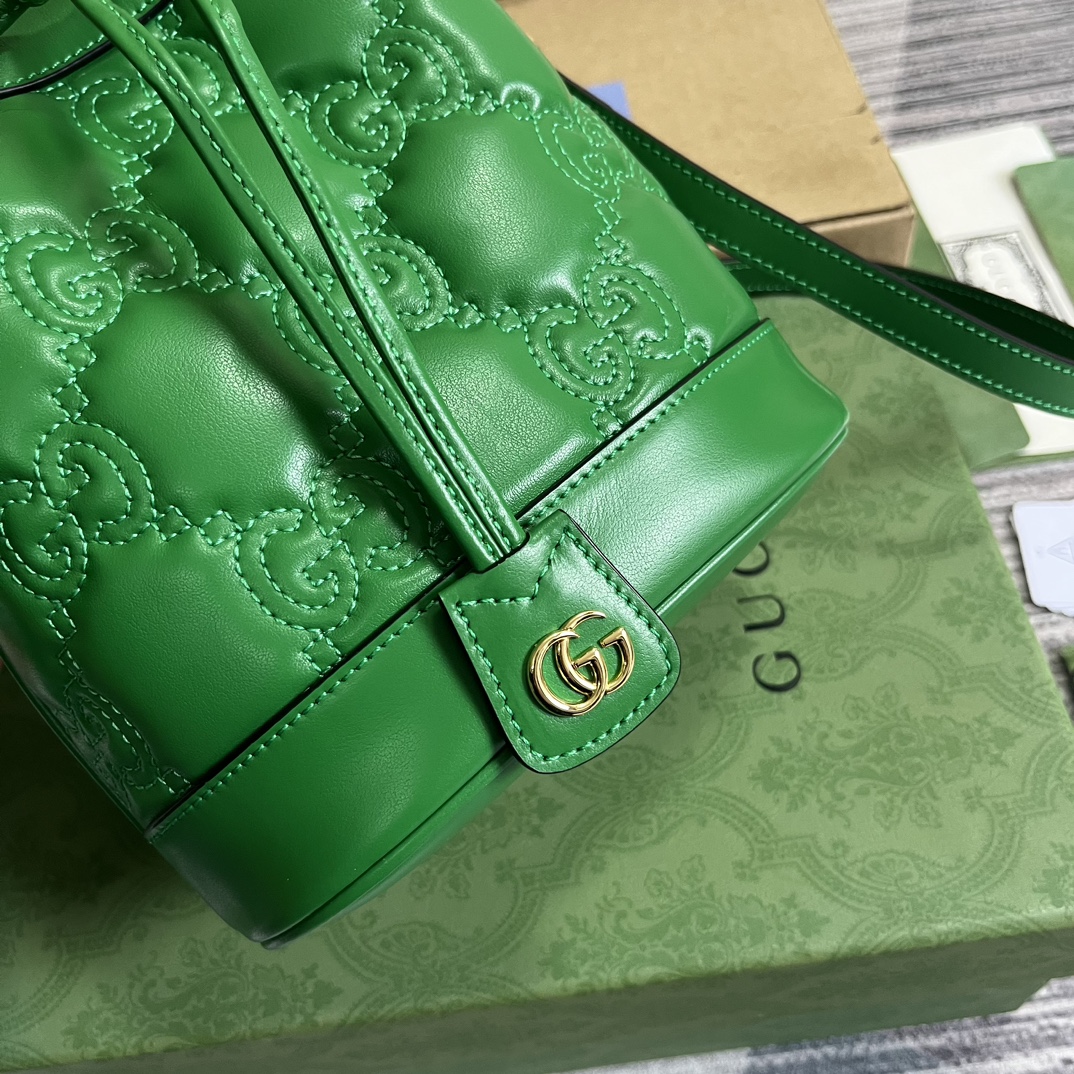 Elegant Quilted Leather Mini Bucket Bag for Women – Premium Designer Style - Image 6