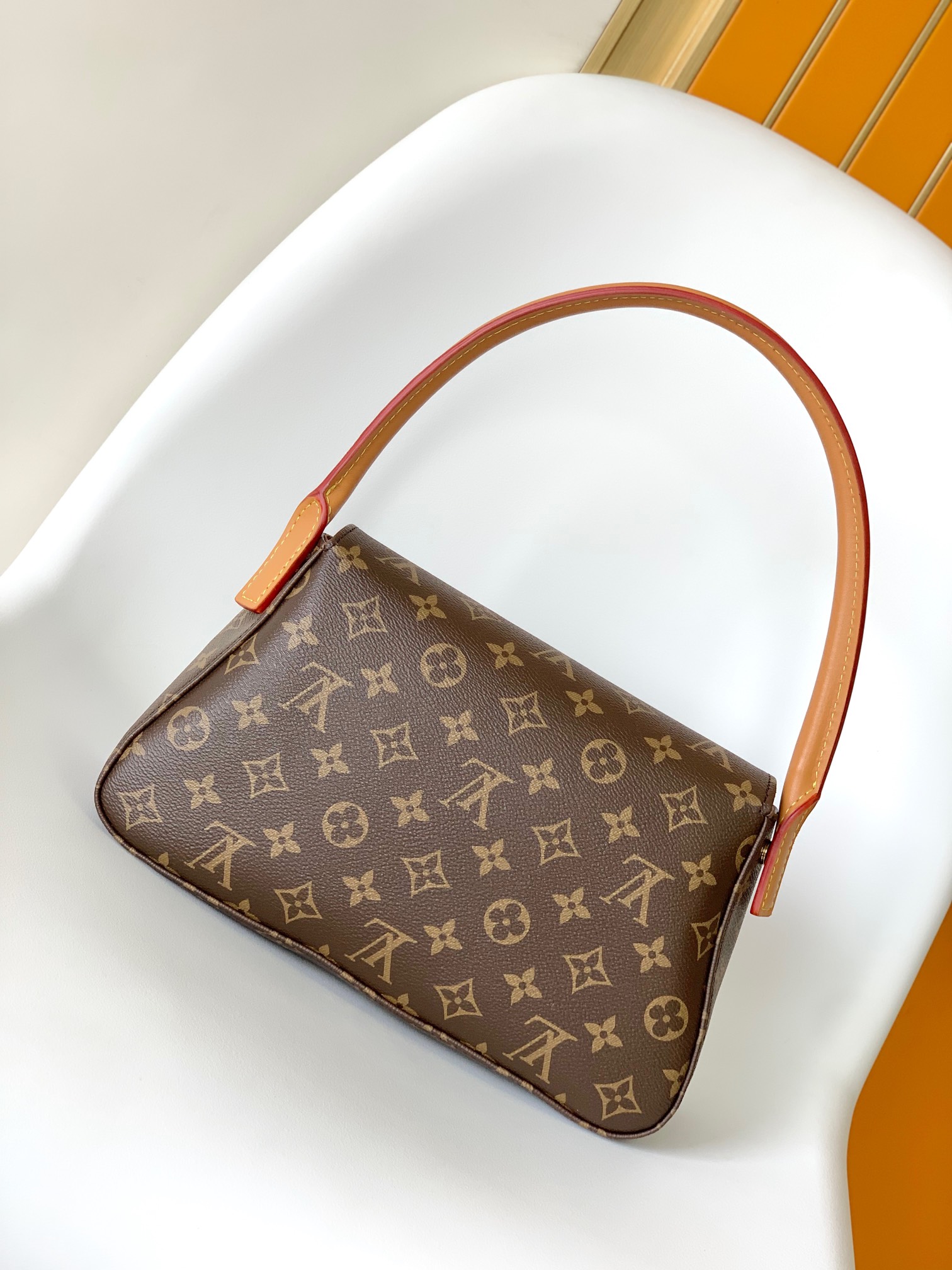 M51147 Vintage-Inspired Women’s Shoulder Bag – Elegant Everyday Luxury Style Bag - Image 3
