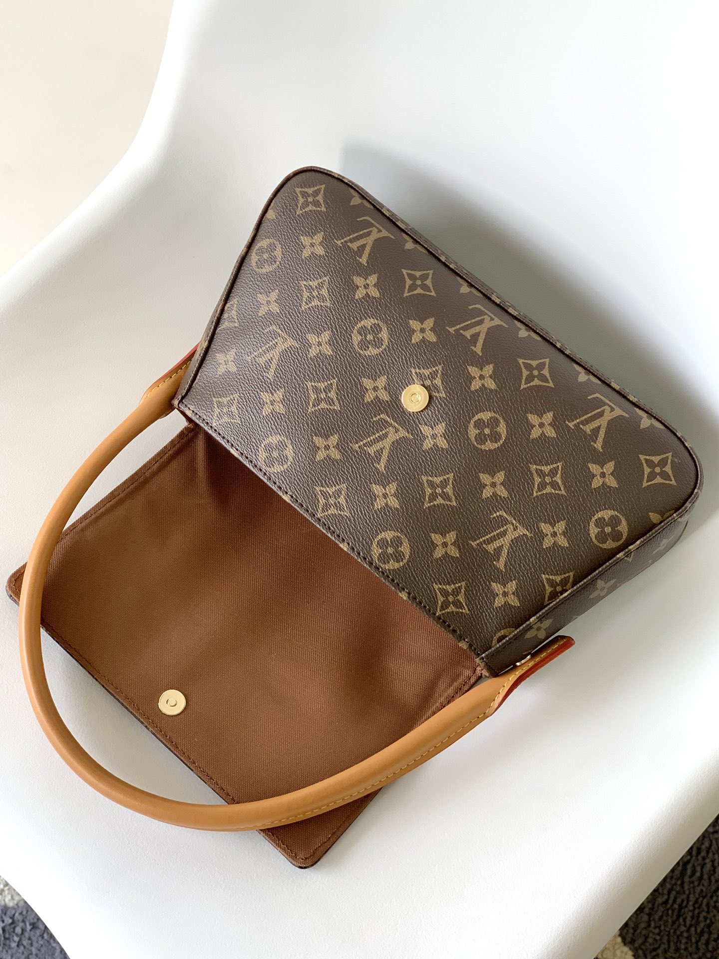 M51147 Vintage-Inspired Women’s Shoulder Bag – Elegant Everyday Luxury Style Bag - Image 4