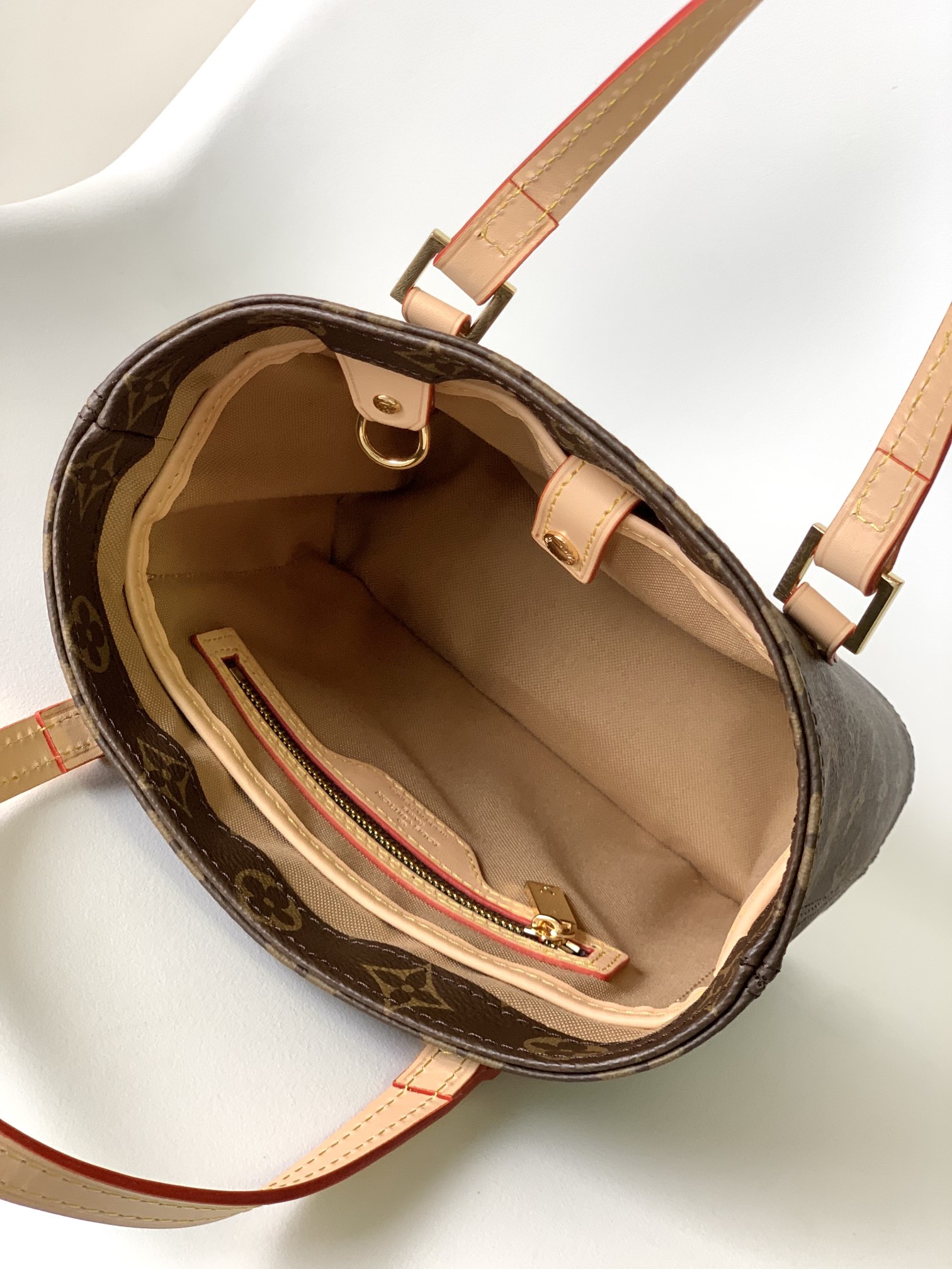 Vivian Vintage Monogram Canvas Shoulder Bag for Women – Elegant Luxury Style Handbag - Image 5