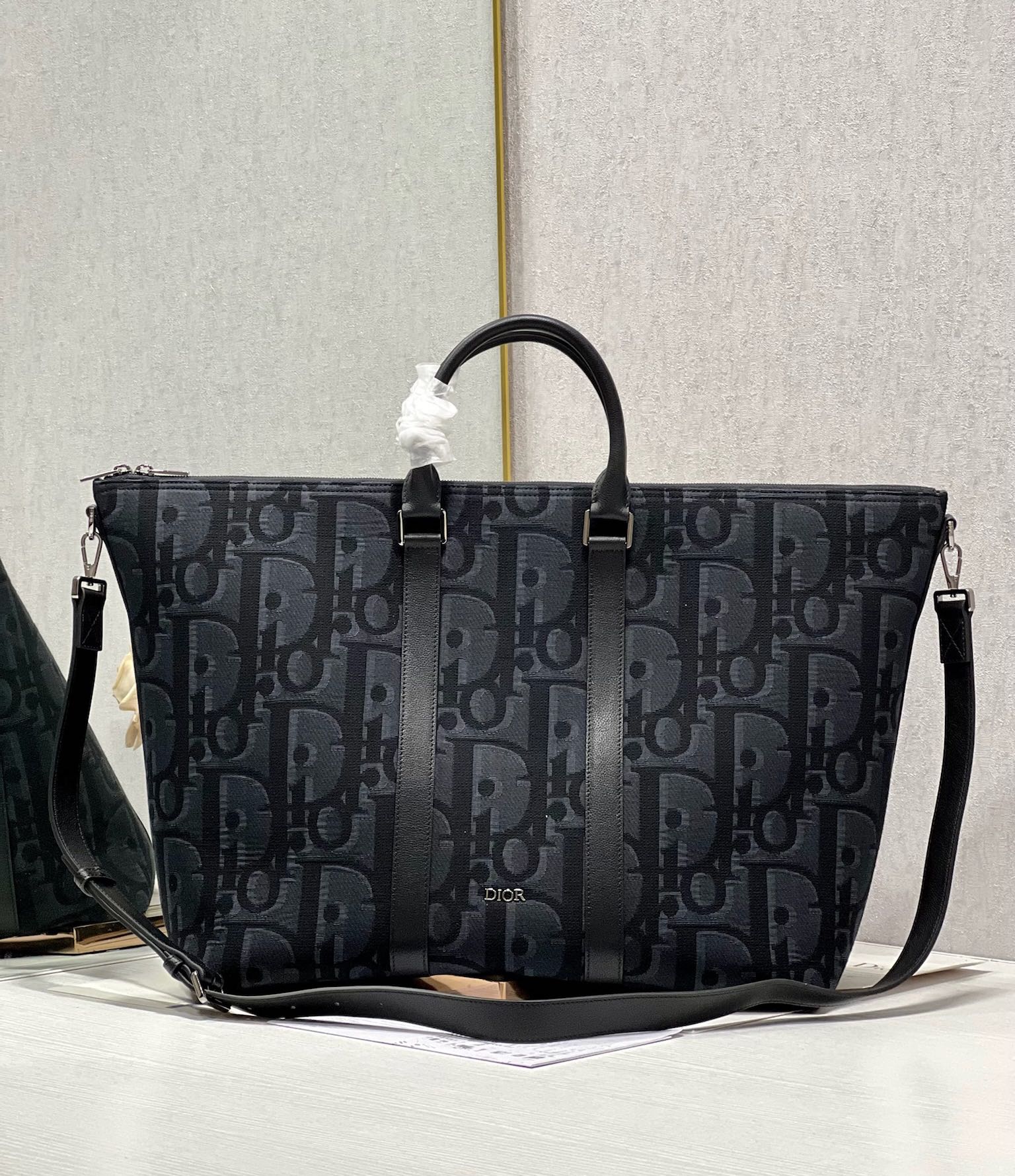 NoirVoyage 40 Elite Weekender Bag
