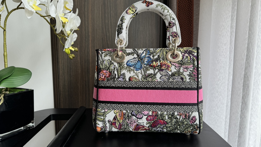 Elegant Lady D-Lite Style Luxury Inspired Handbag for Women - Image 5