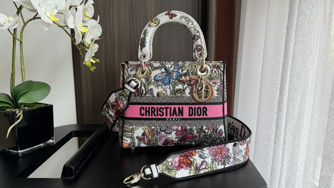 Elegant Lady D-Lite Style Luxury Inspired Handbag for Women