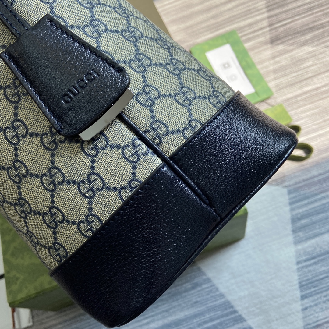 This medium-sized shoulder bag - Image 7