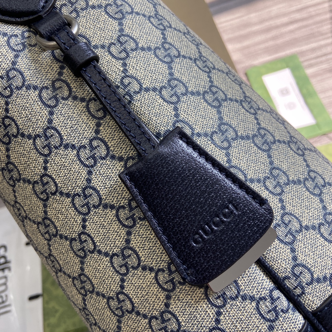This medium-sized shoulder bag - Image 9