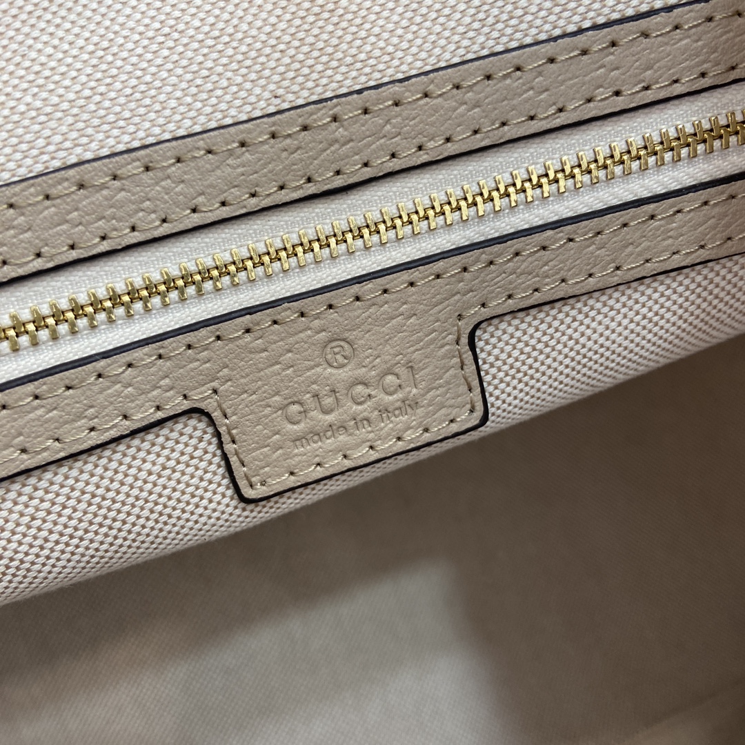 This medium-sized shoulder bag - Image 3