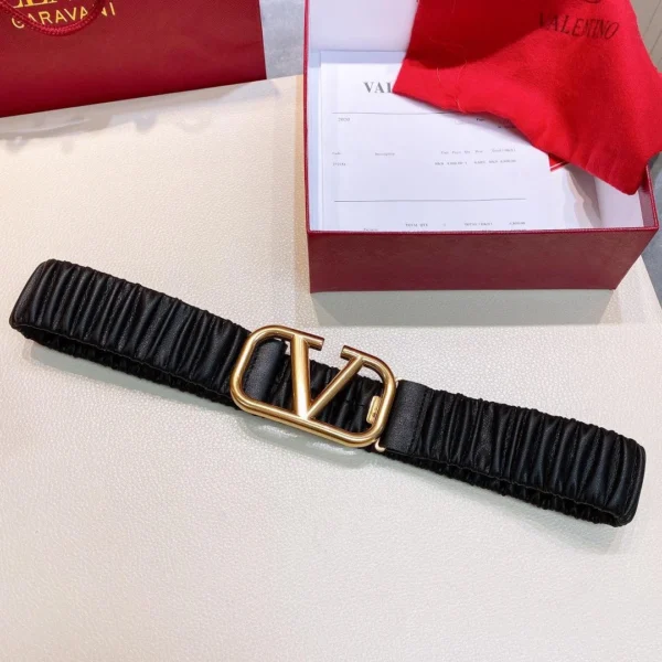 Elastic Belt Leather Buckle Hollowed Out Fashion Belt with Skirt Jacket
