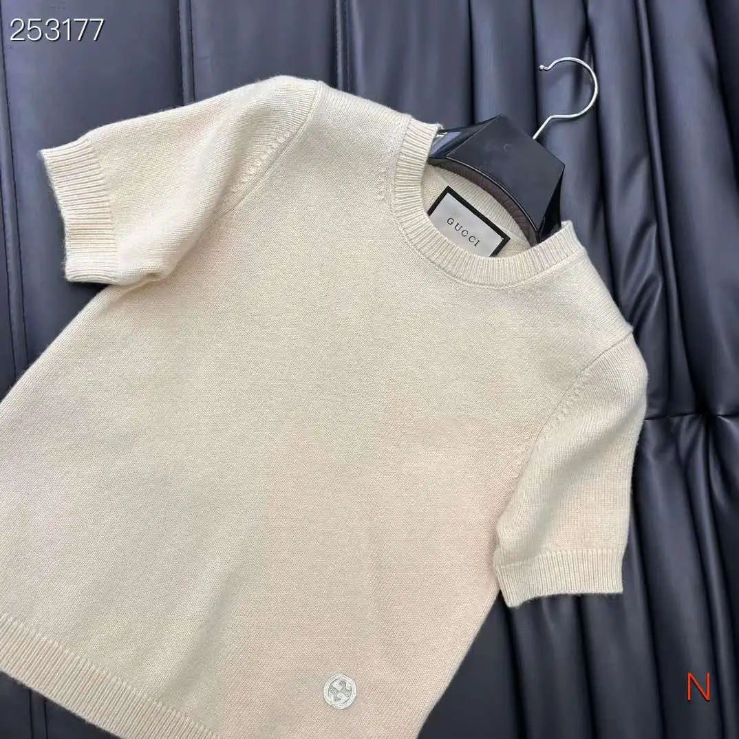 Gucci Short Sleeve Cashmere Knitted Sweater - Image 3