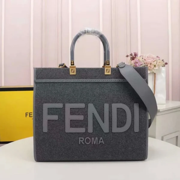 Fendi Roma Plain Leather Handbag