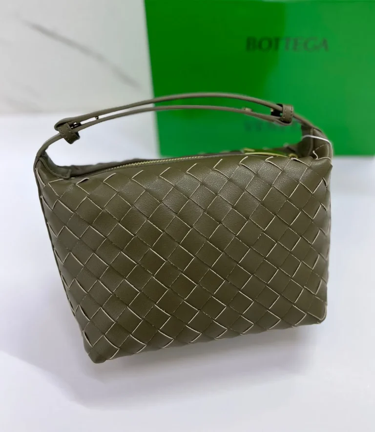 Bottega Veneta Candy Wallace Bag - Image 4