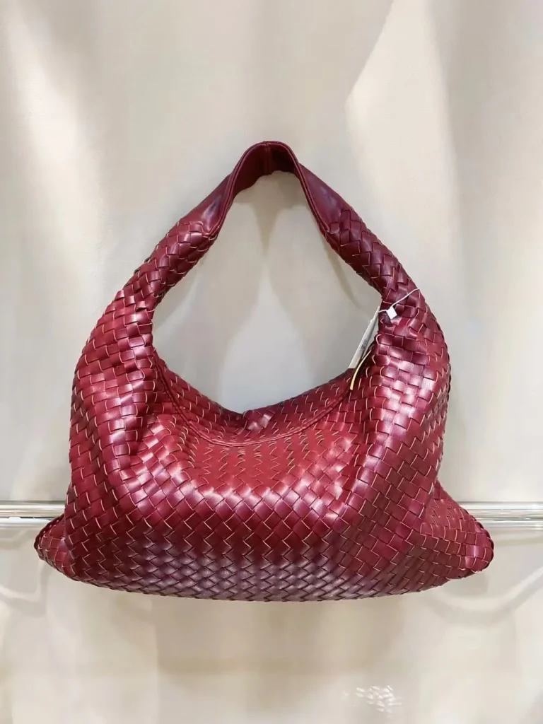 Bottega Veneta Leather Medium Bag - Image 5